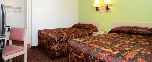 Super 7 Motel Coralville Exterior photo